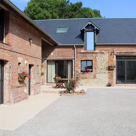 A L'oree Du Chateau 3* アシー