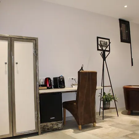 A L'oree Du Chateau アシー