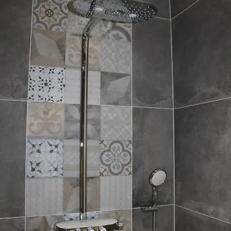 A L'oree Du Chateau ベッド・アンド・ブレックファスト 3*