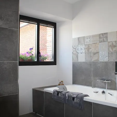 ベッド・アンド・ブレックファスト A L'oree Du Chateau 3*