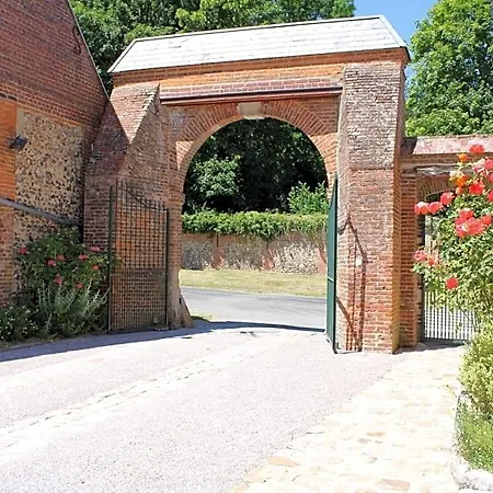 A L'orée Du Château 3*